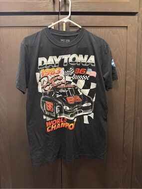 Daytona World Champion 1983 Graphic Tee - Black